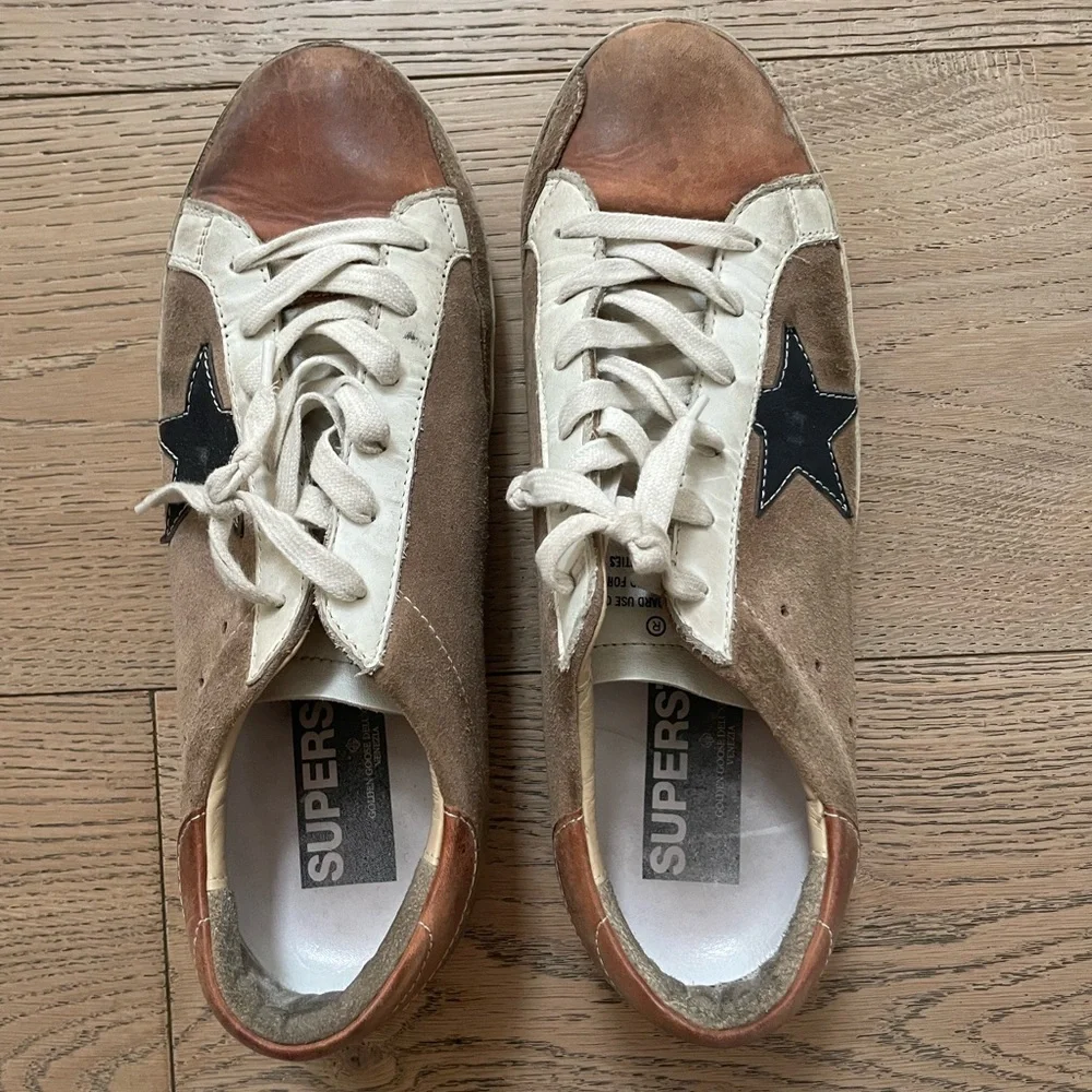 Golden Goose Sneakers - Picture 2 of 4